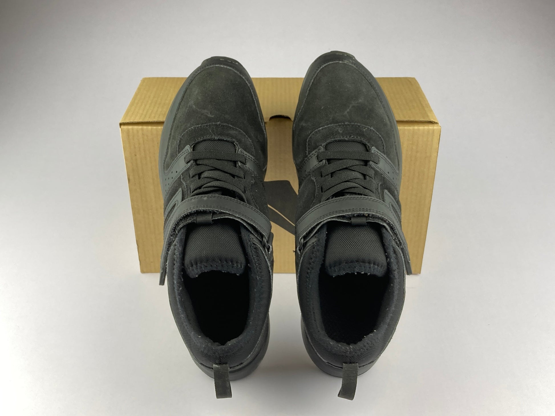 Newfeel Actiwalk Easy Leather Urban 'Black'-Sneakers-Athletic Corner