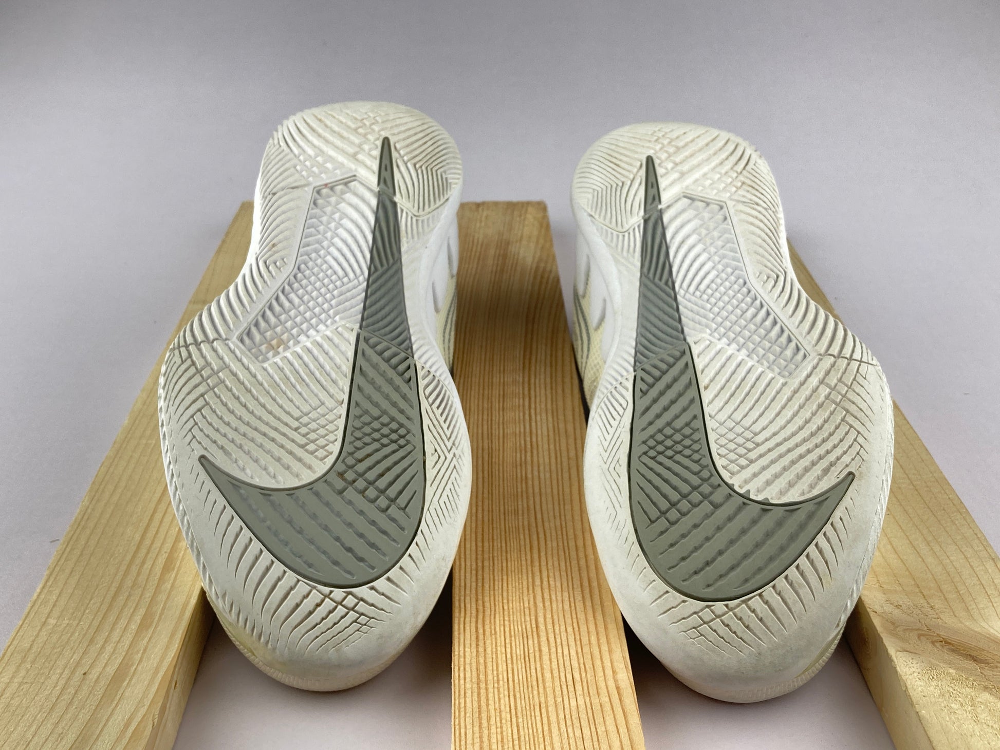 Nike Court Wmns Air Zoom Vapor Pro 'White/Metallic Silver'-Running-Athletic Corner