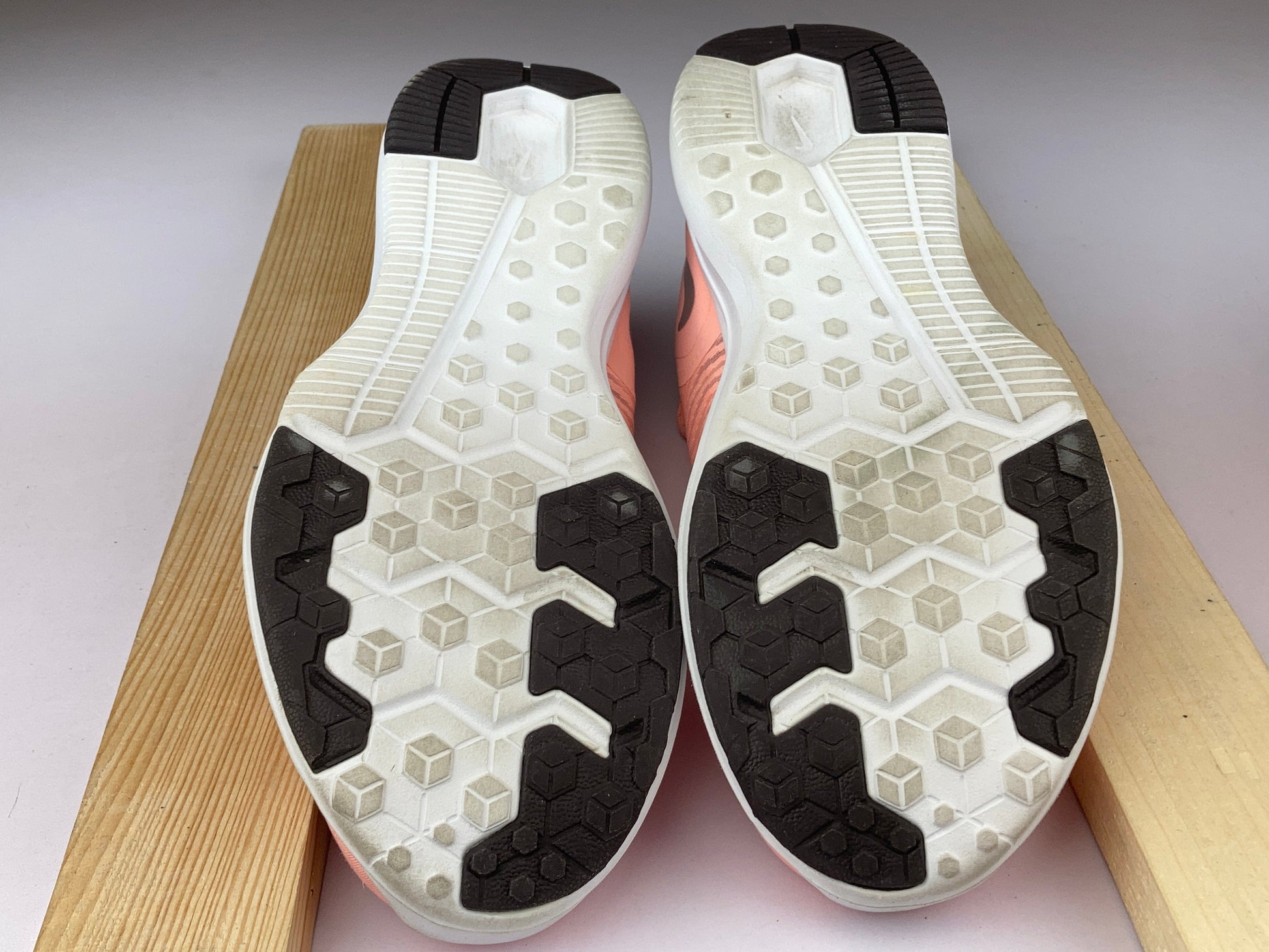 Nike Wmns In-Season Tr 8 'Pink/White' AA7773 600-Running-Athletic Corner