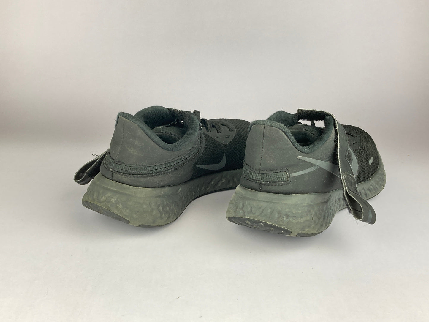 Nike Revolution 5 FlyEase 'Black'-Running-Athletic Corner