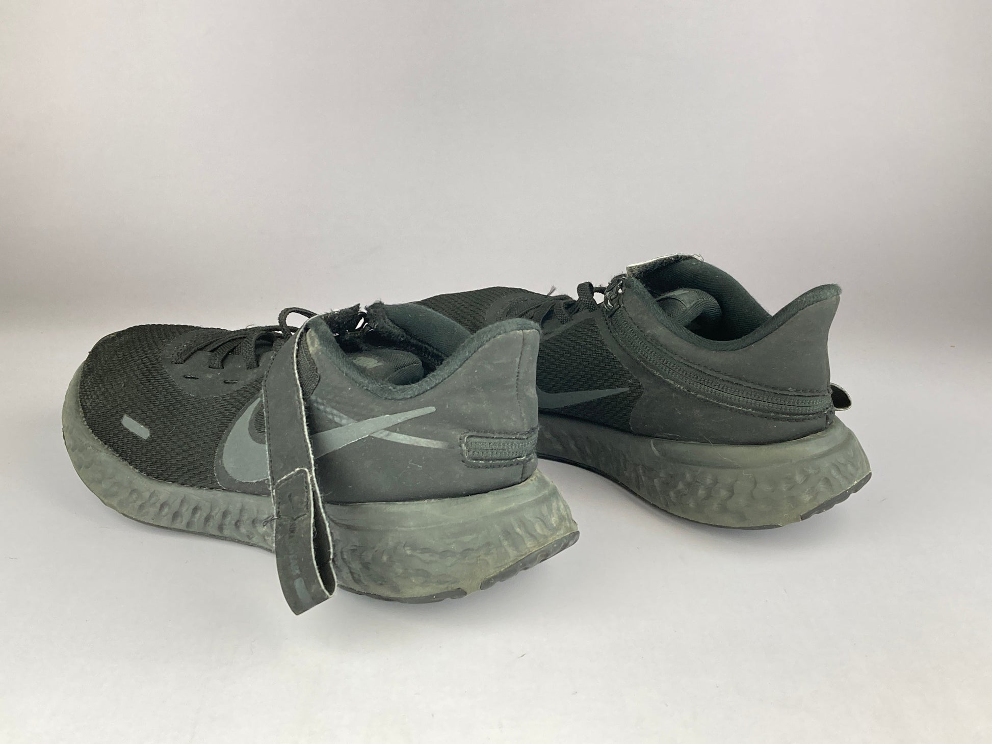 Nike Revolution 5 FlyEase 'Black'-Running-Athletic Corner