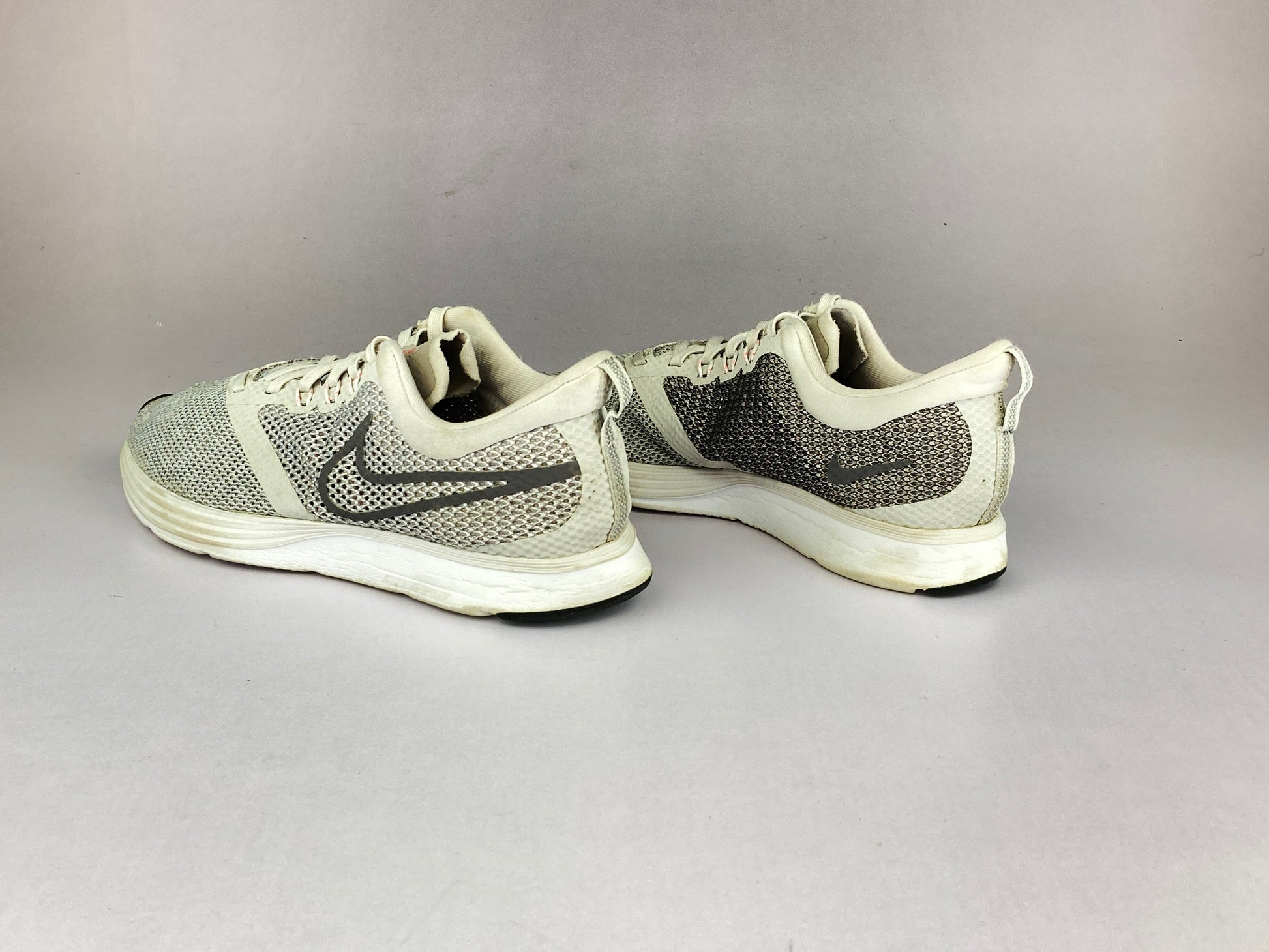 Nike Wmns Zoom Strike 'Vast Grey' aj0188-006-Running-Athletic Corner