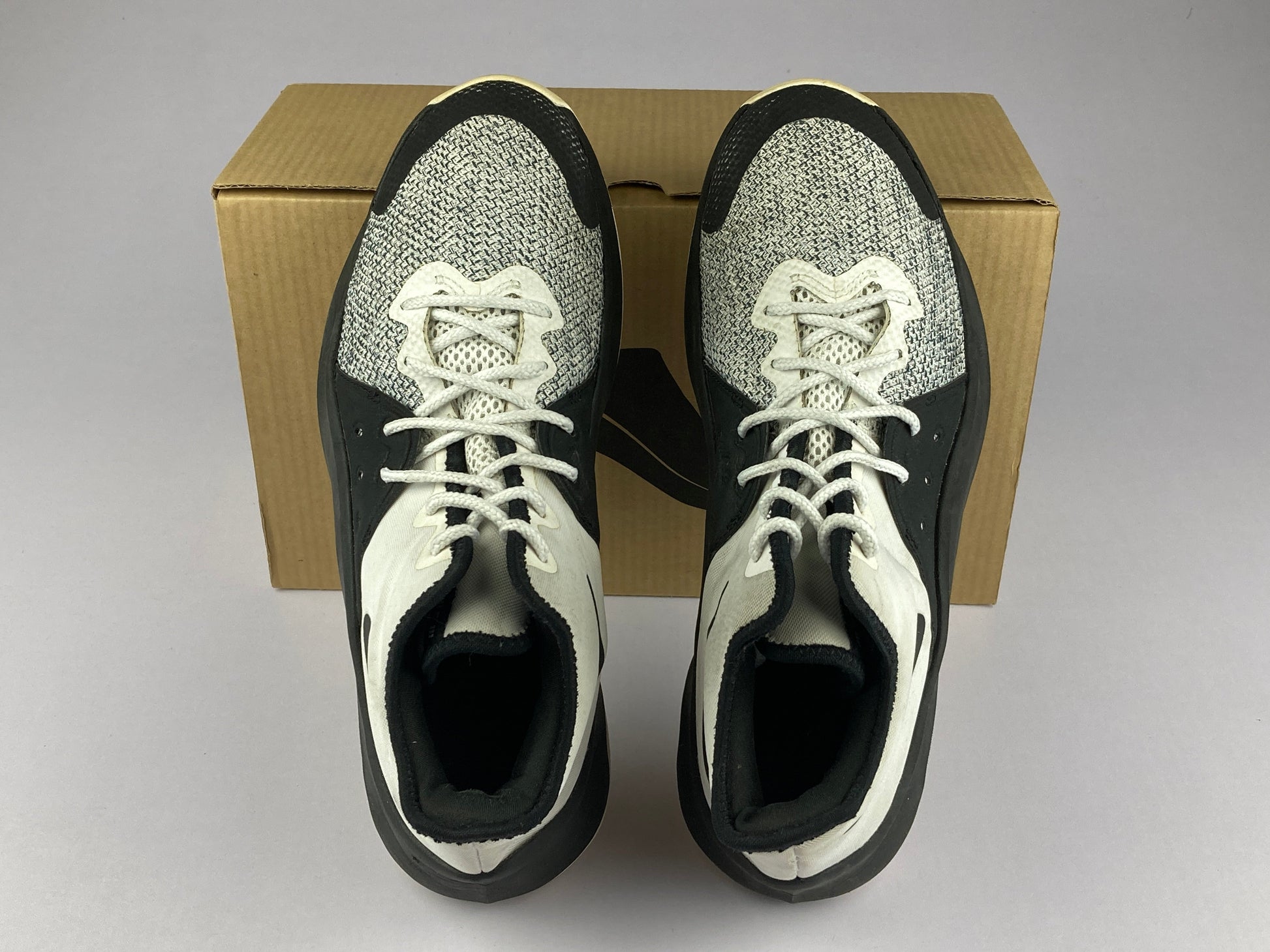 Nike Air Versitile 3 'White/Black' AO4430-100-Running-Athletic Corner