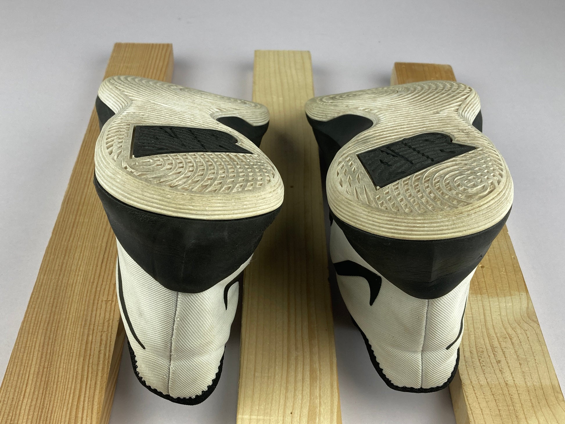 Nike Air Versitile 3 'White/Black' AO4430-100-Running-Athletic Corner