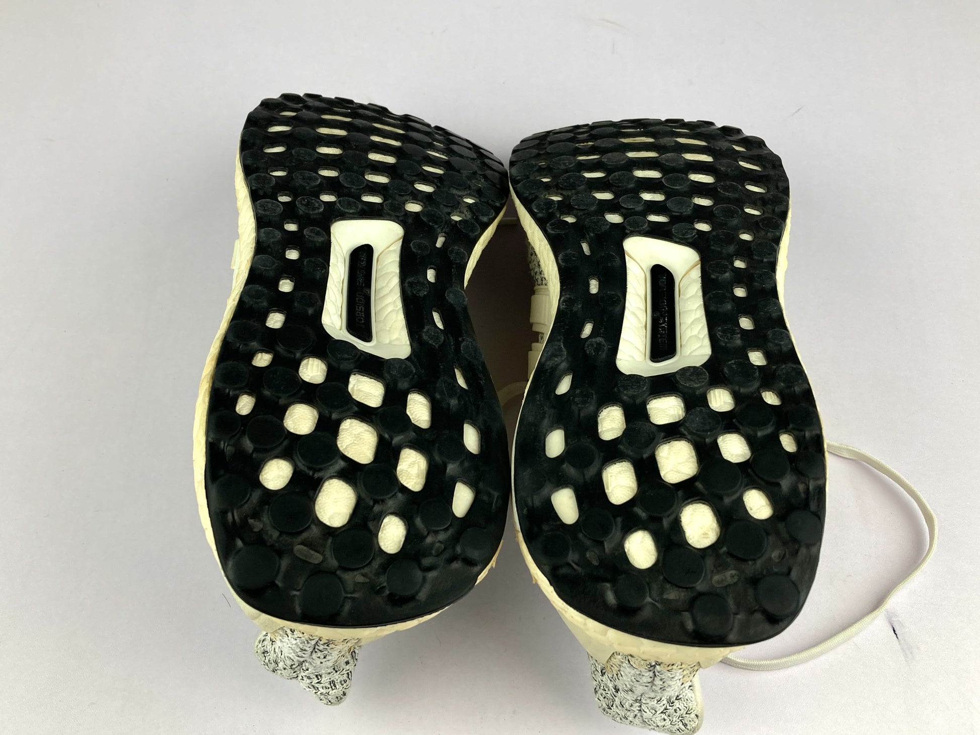 Shoes that are available online in Pakistan at athleticorner.com