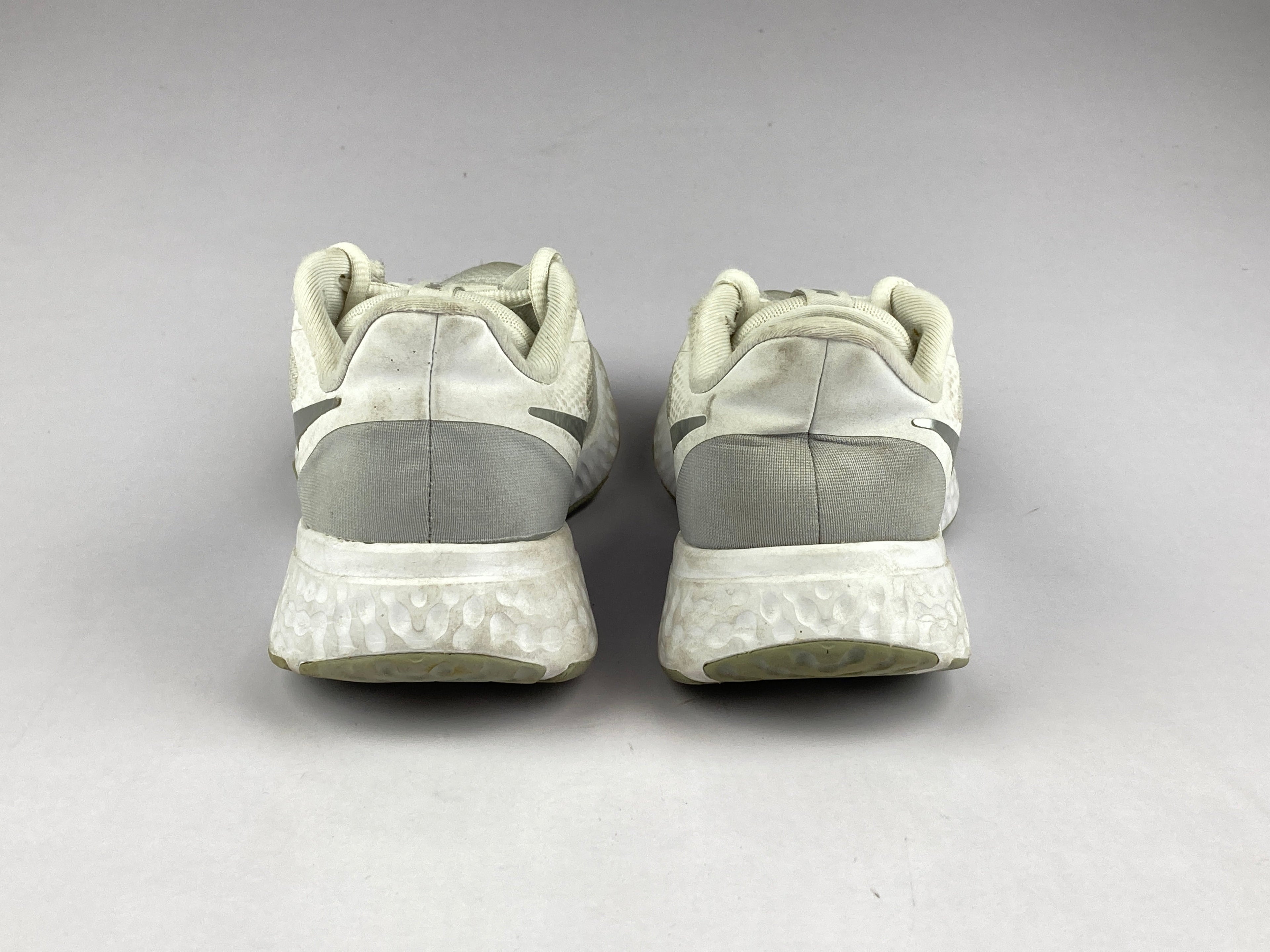 Nike Wmns Revolution 5 'White/Pure Platinum'-Footwear-Athletic Corner