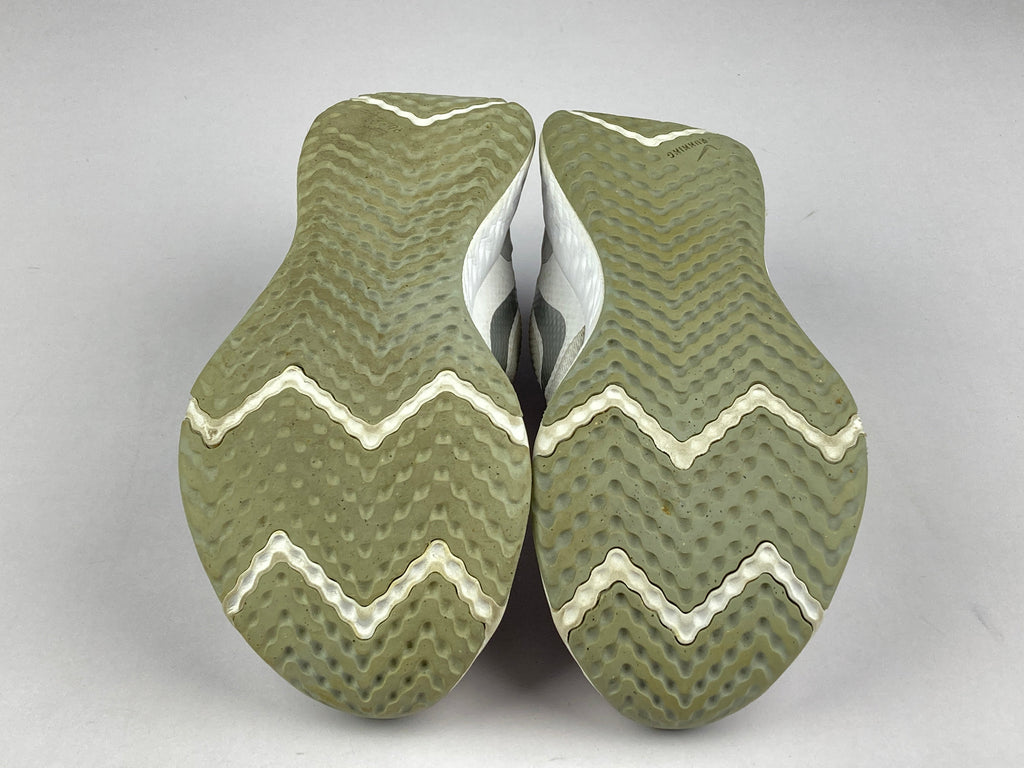 Nike Wmns Revolution 5 'White/Pure Platinum'-Footwear-Athletic Corner