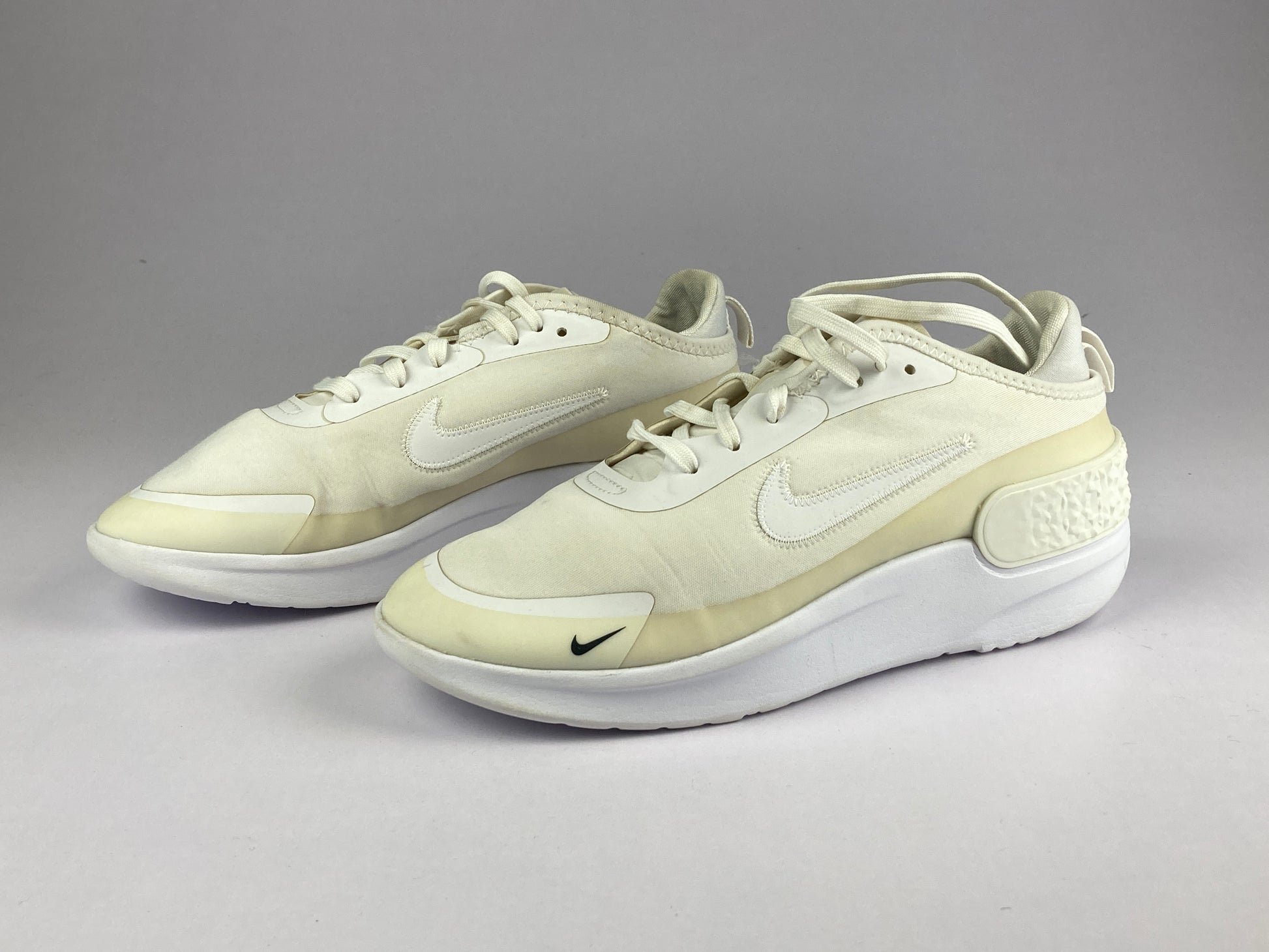 Nike Wmns Amixa 'White/Black' CD5403-100