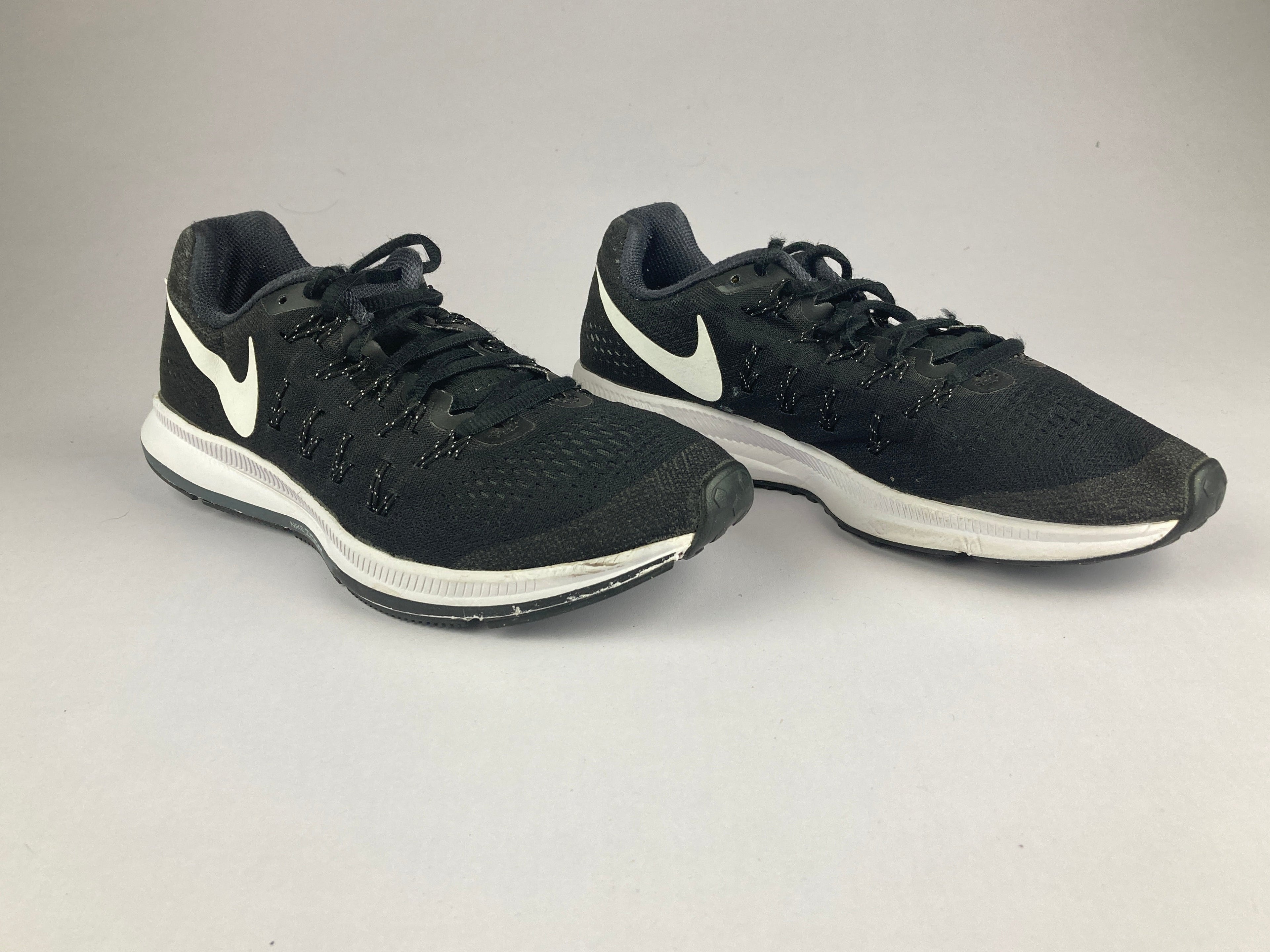Nike Wmns Air Zoom Pegasus 33 'Black/White-Anthracite-Cool Grey' 831356-001
