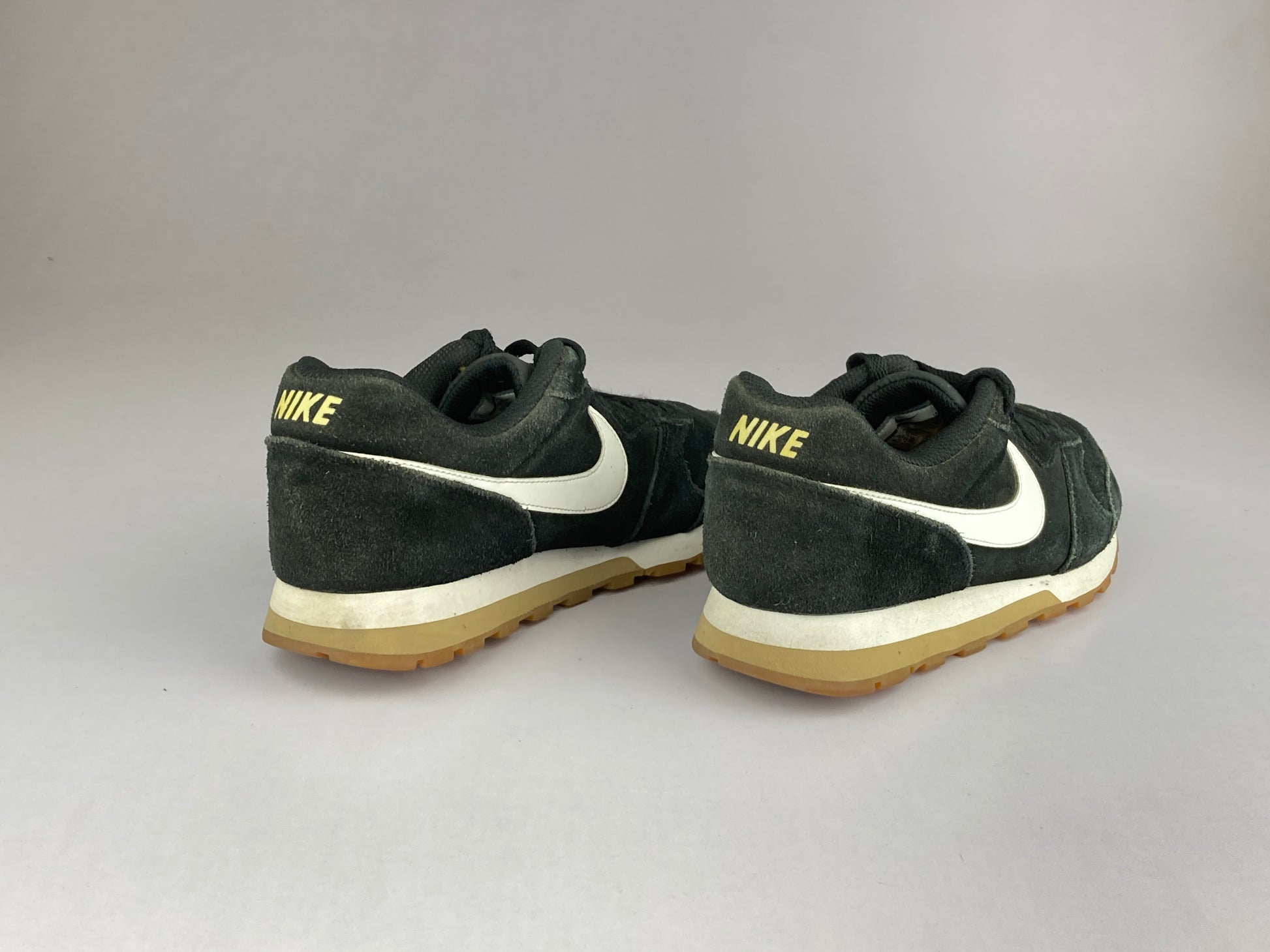Nike MD Runner 2 Suede 'Black/White/Gum' aq9211-001-Running-Athletic Corner