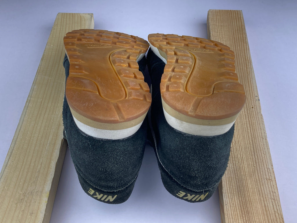 Nike MD Runner 2 Suede 'Black/White/Gum' aq9211-001-Running-Athletic Corner