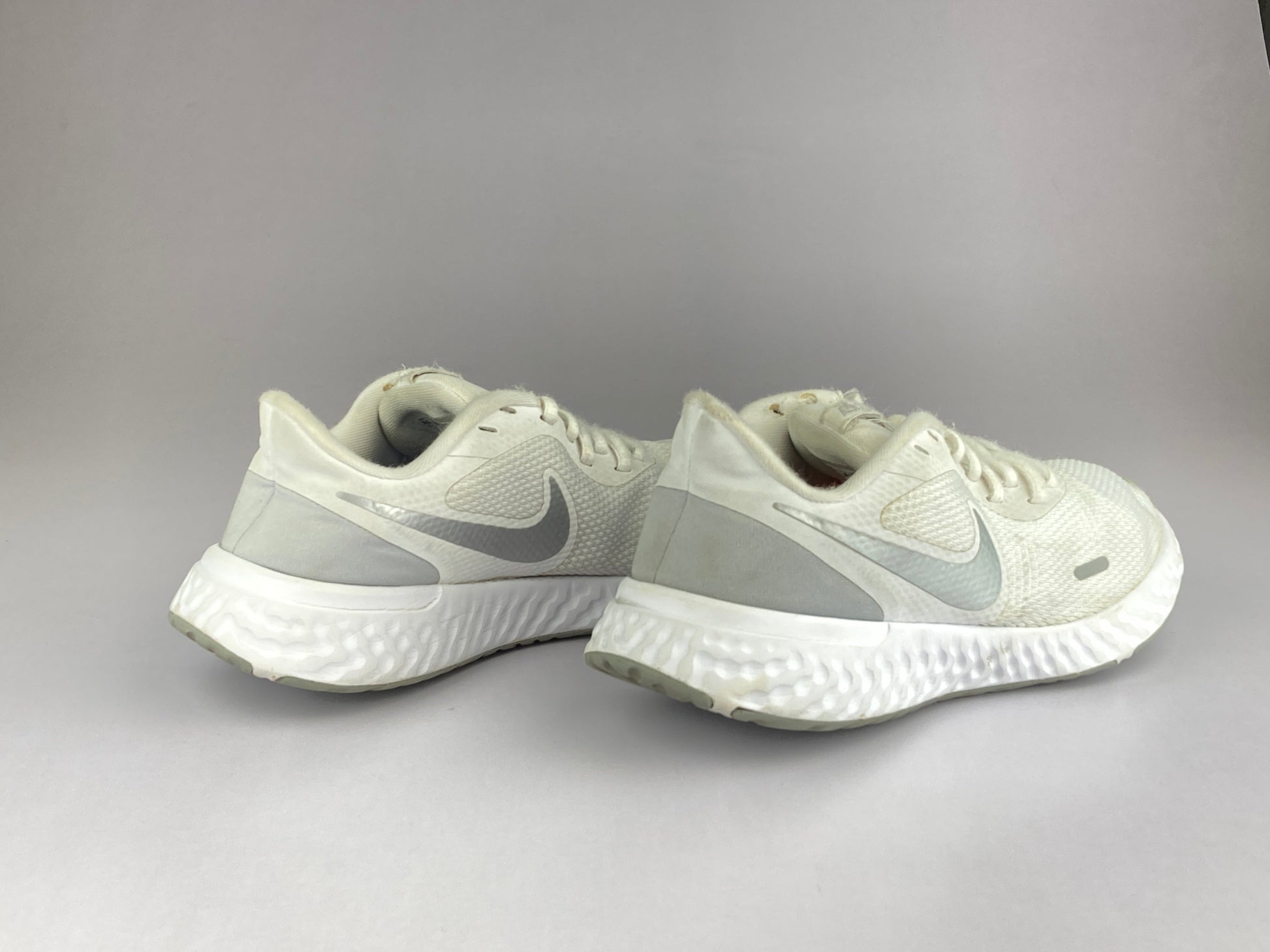 Nike Wmns Revolution 5 'White/Pure Platinum' BQ3207-100-Running-Athletic Corner