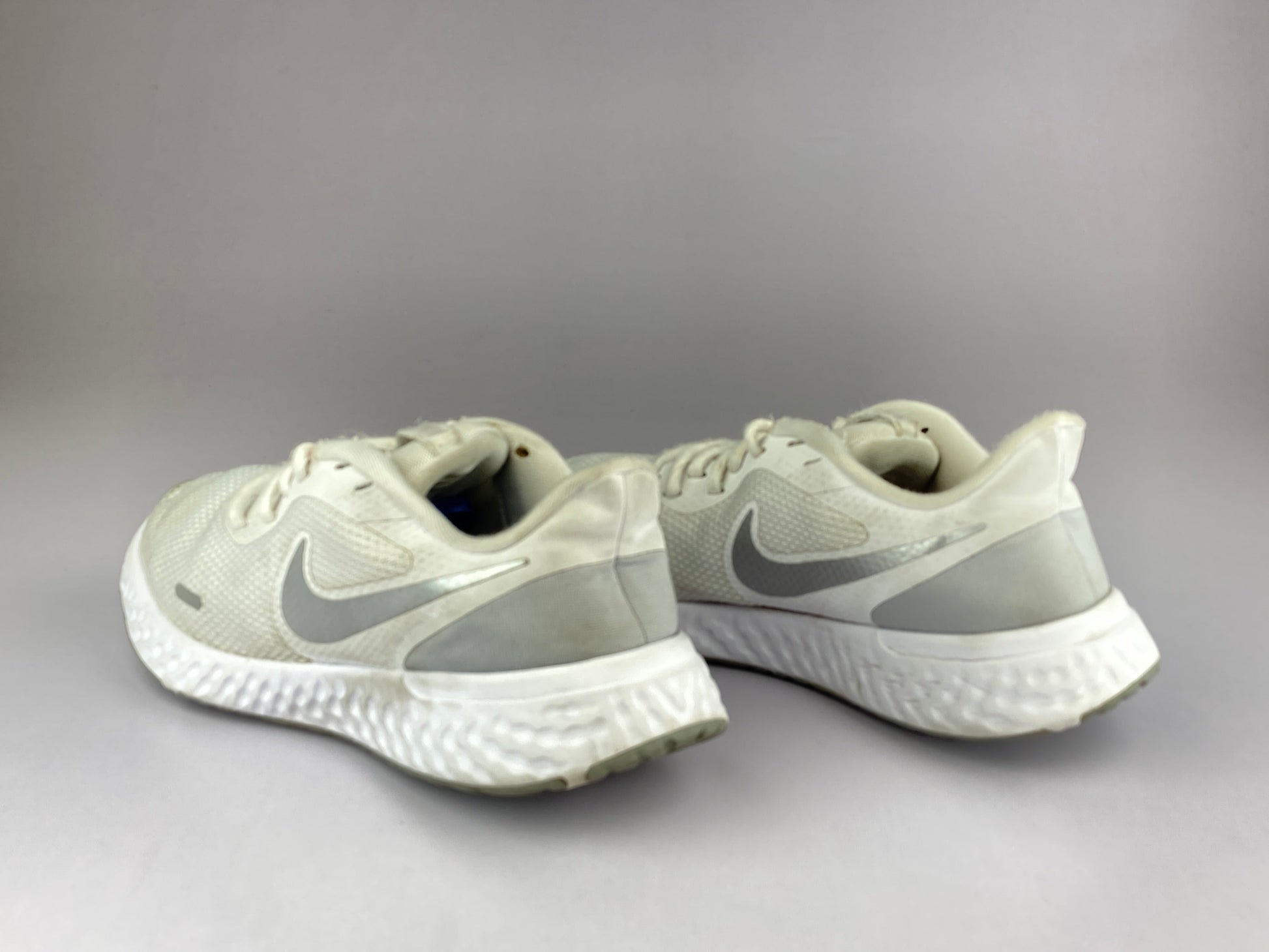 Nike Wmns Revolution 5 'White/Pure Platinum' BQ3207-100-Running-Athletic Corner