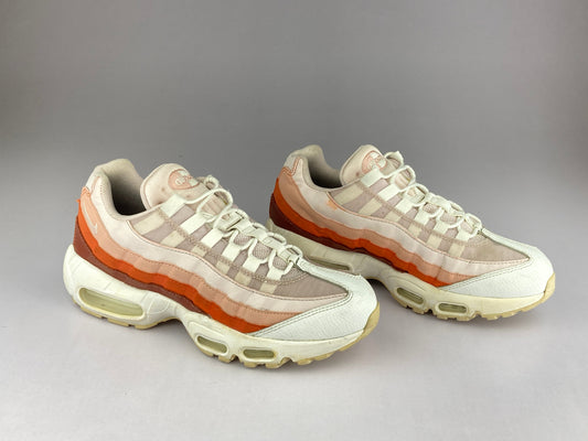 Nike Wmns Air Max 95 'Barely Rose/Coral Stardust' 307960-604