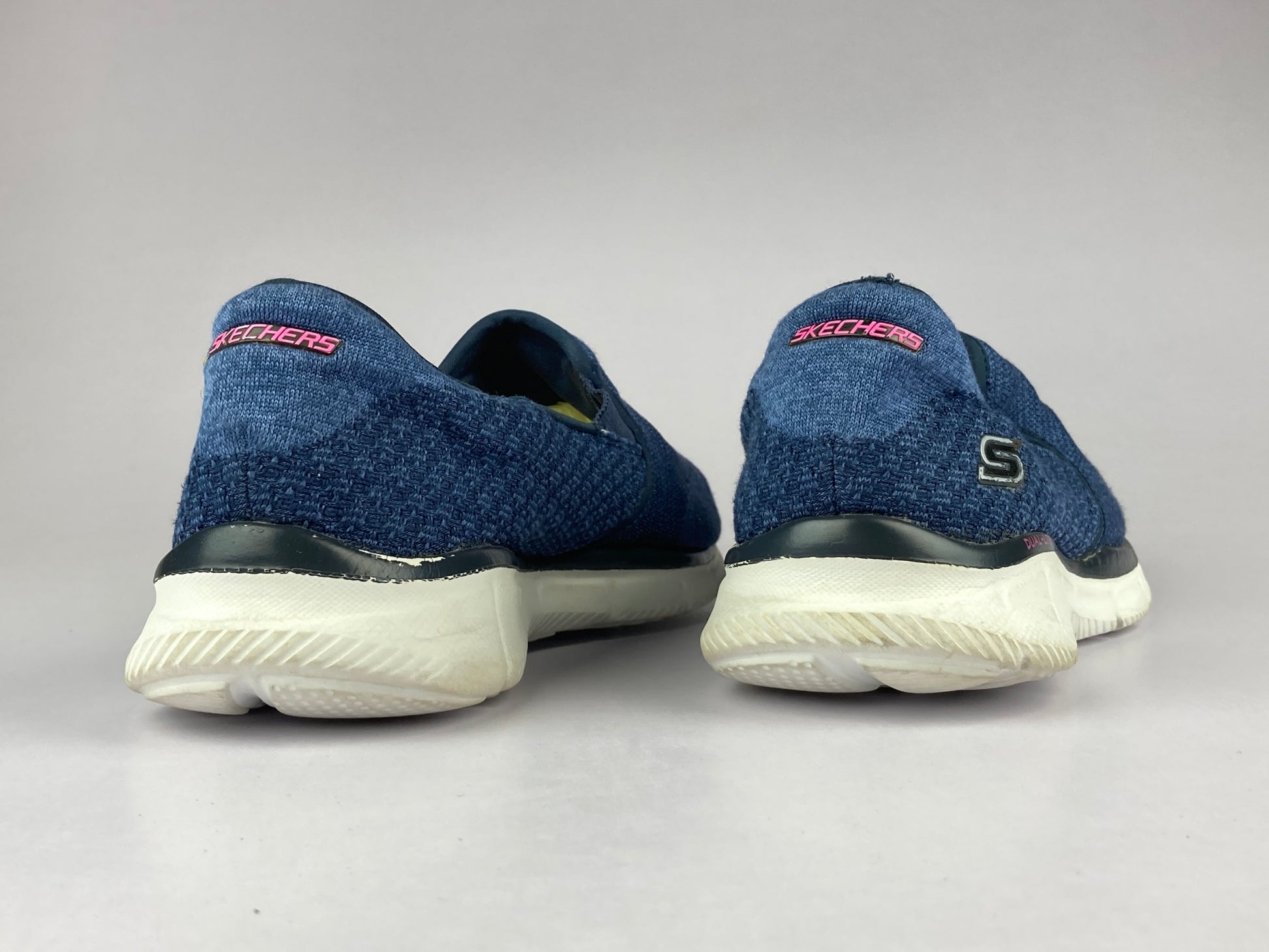 Shoes that are available online in Pakistan at athleticorner.com