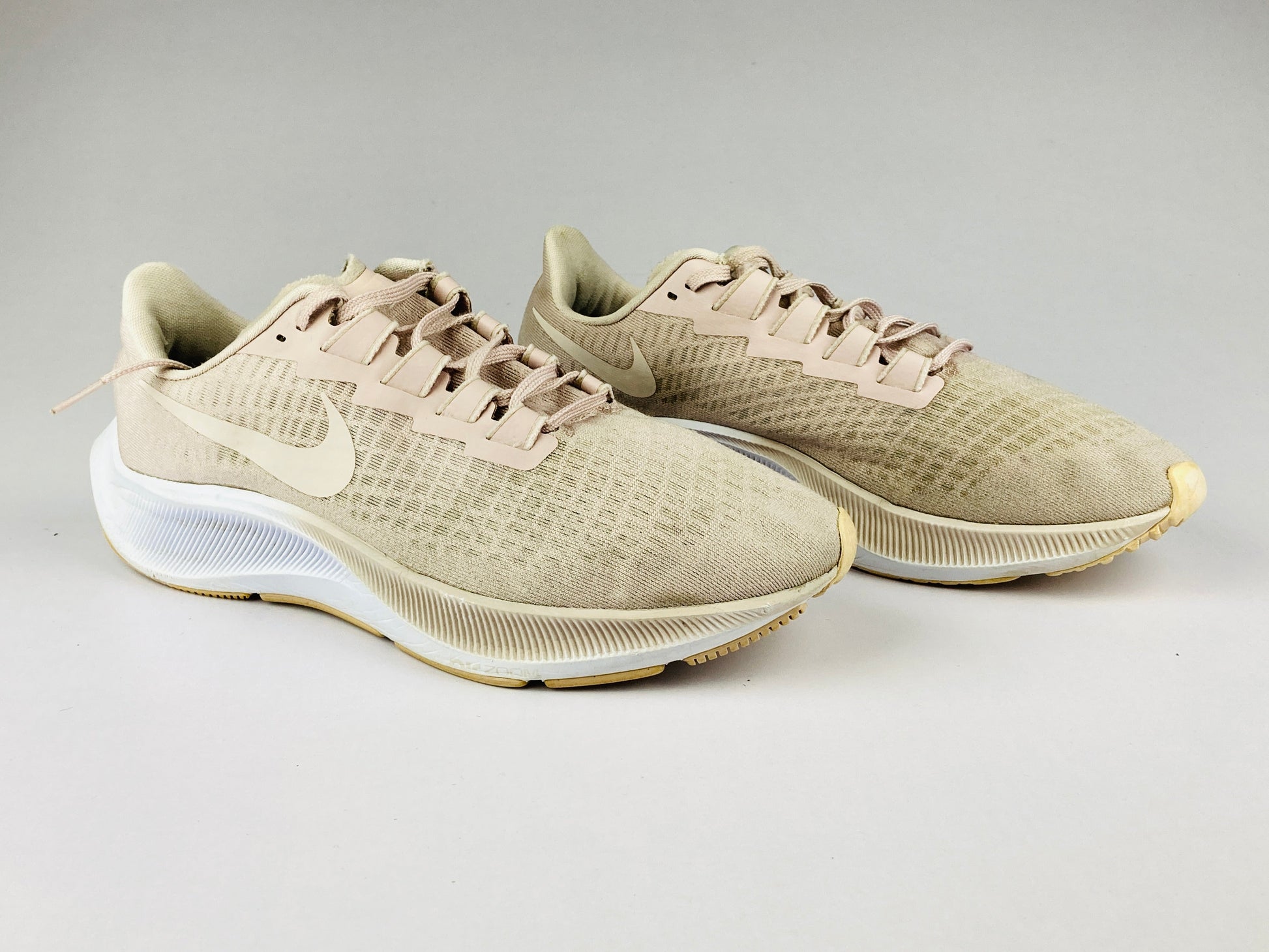 Shoes that are available online in Pakistan at athleticorner.com
