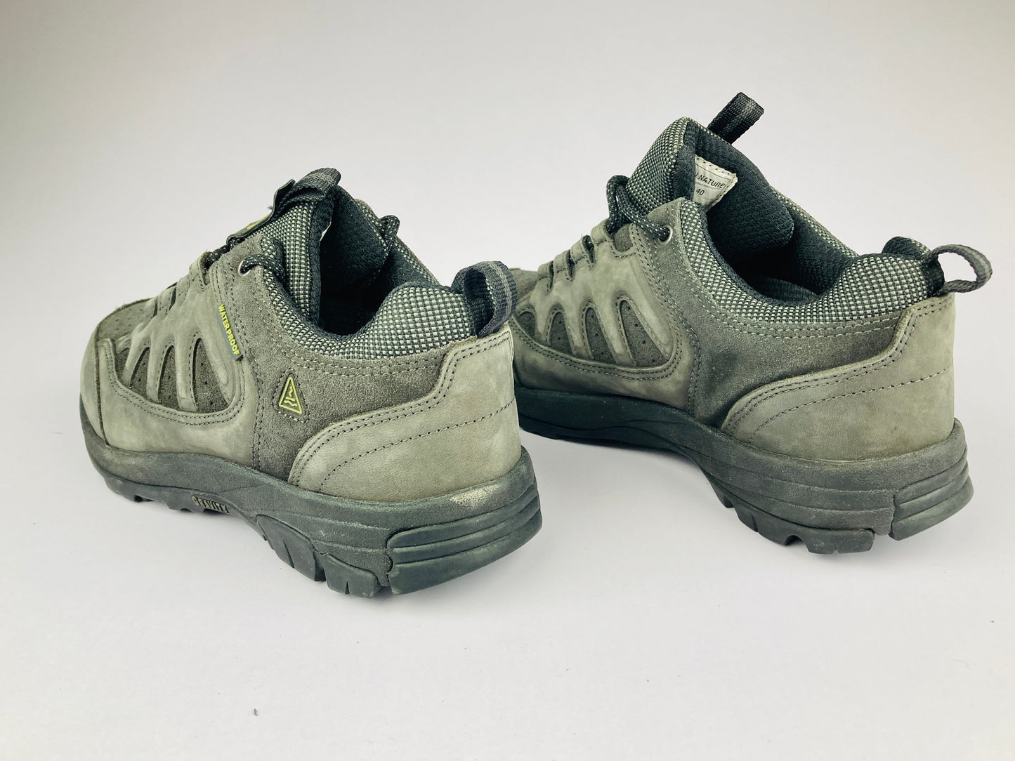 Human Nature Low walking shoe 'Greyish Black'-Sneakers-Athletic Corner