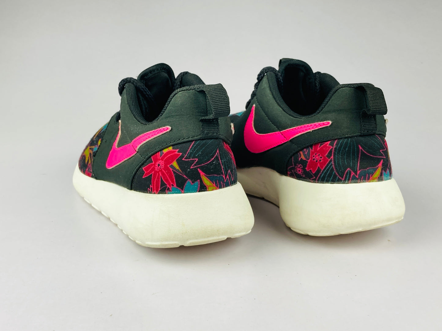 Nike Wmns Roshe Run Floral Print 'Black/Pink' 749986-061-Running-Athletic Corner