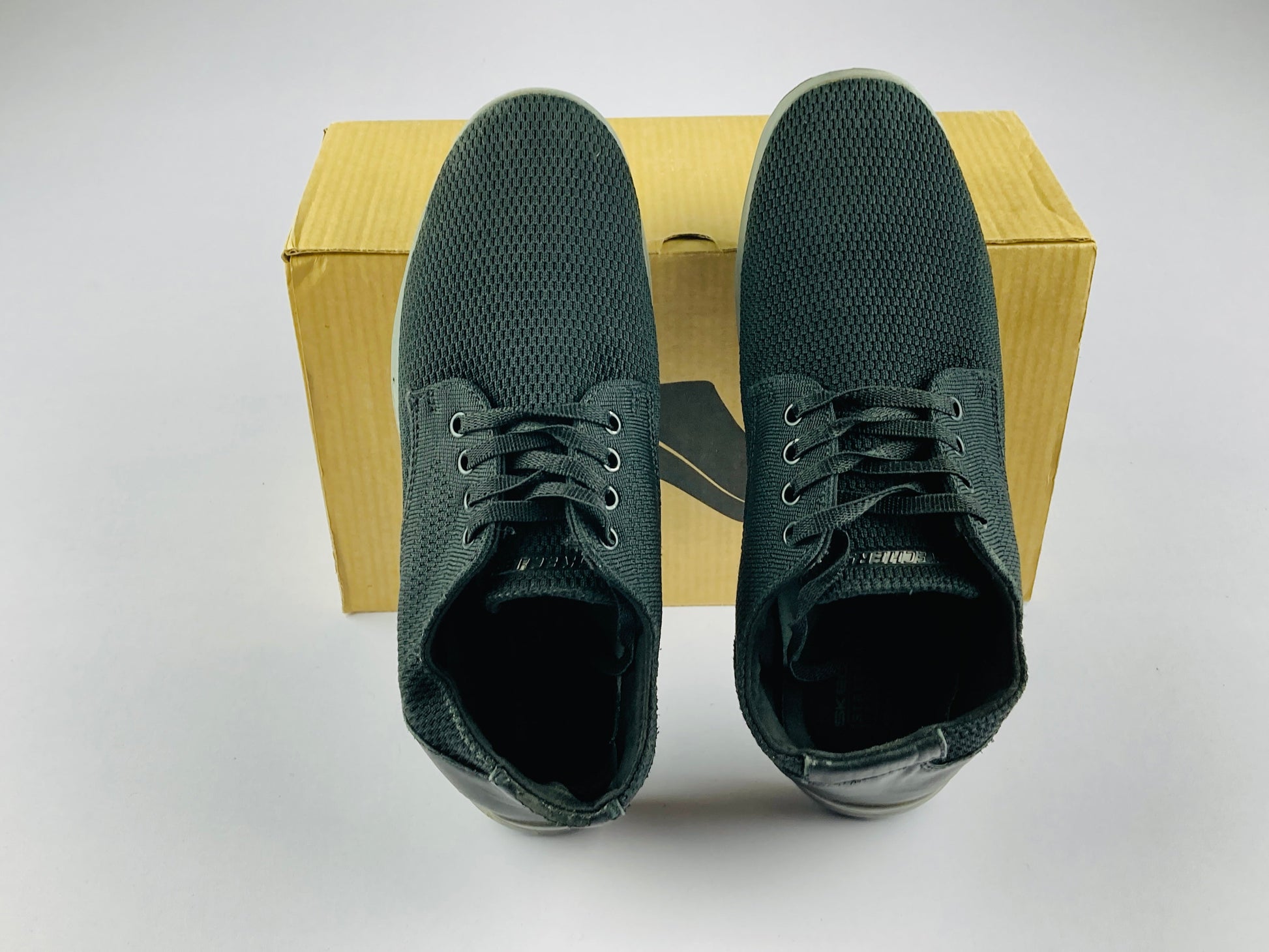 Skechers Arch Fit Darlo - Weedon 'Black' sn 204090-Sneakers-Athletic Corner
