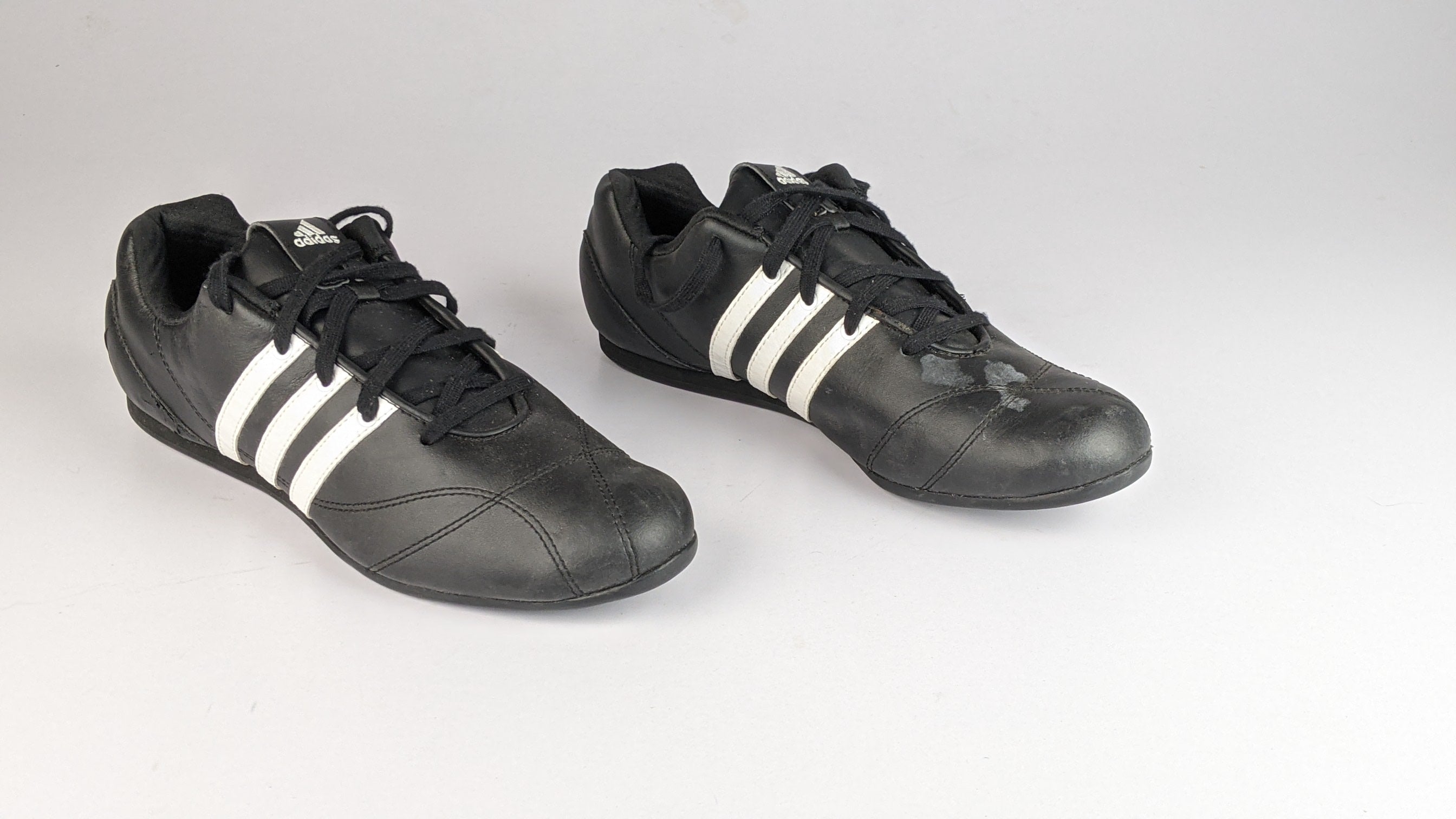 adidas Naloa III 'Black' g16344